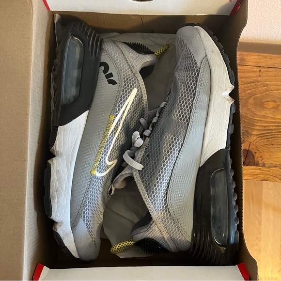 Nike Air Max 2090 Wolf Grey - Picture 4 of 5